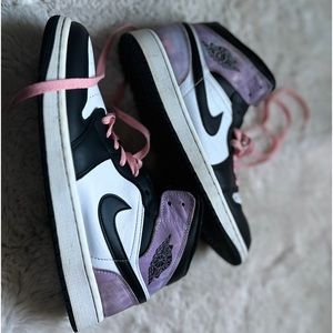 Jordan 1 galaxy pink OH size 10.5 men